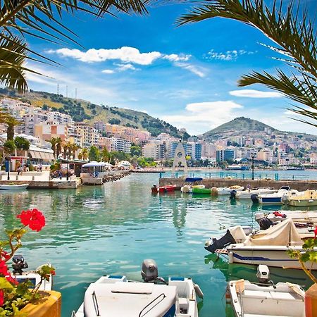 Saranda City Center & Beach Apartament 2 Bed Room Bagian luar foto