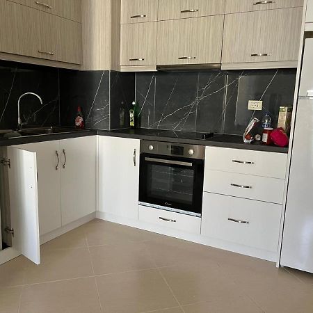 Saranda City Center & Beach Apartament 2 Bed Room Bagian luar foto