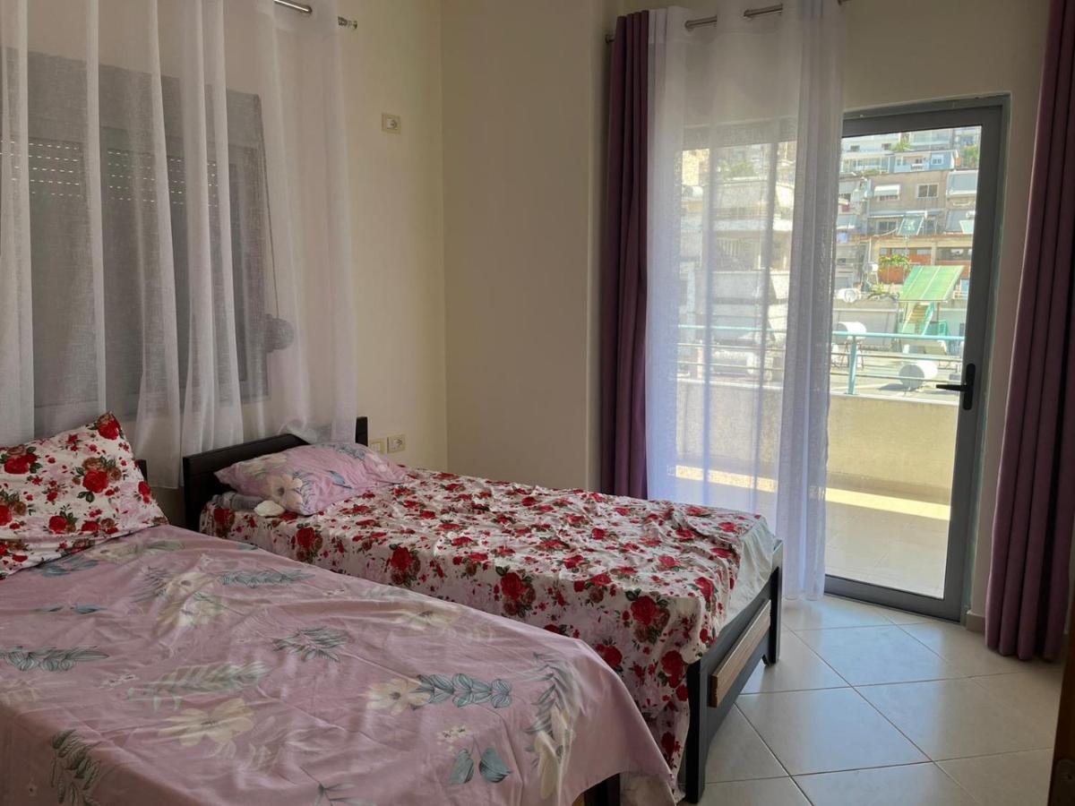 Saranda City Center & Beach Apartament 2 Bed Room Bagian luar foto
