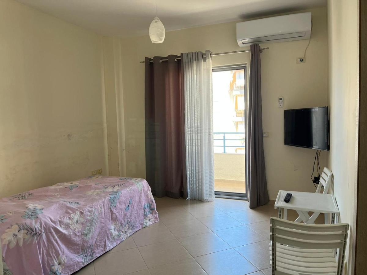 Saranda City Center & Beach Apartament 2 Bed Room Bagian luar foto