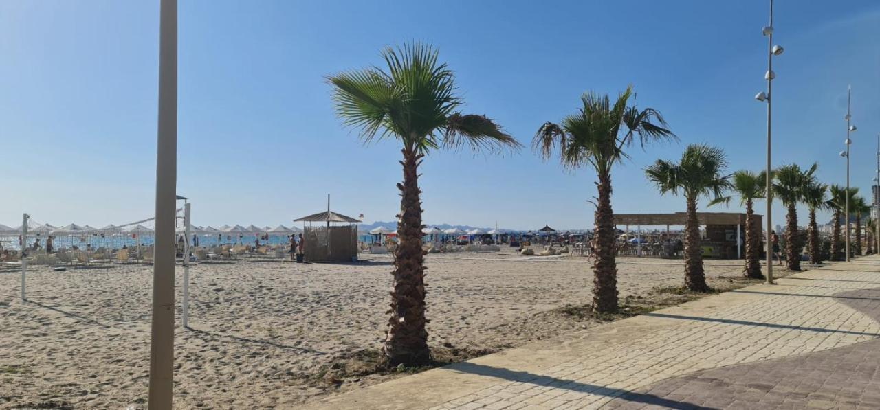 Saranda City Center & Beach Apartament 2 Bed Room Bagian luar foto