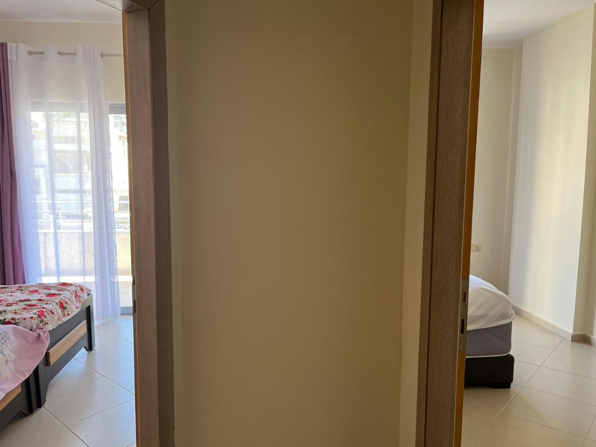 Saranda City Center & Beach Apartament 2 Bed Room Bagian luar foto
